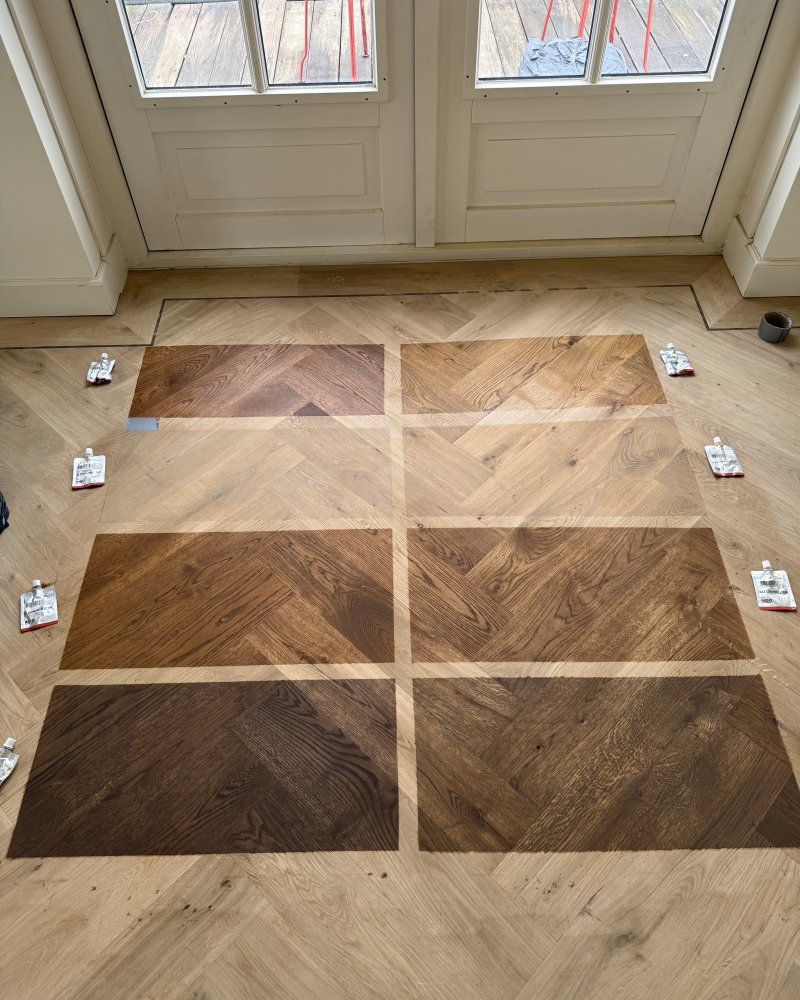 Afwerkingsmogelijkheden Kleurstalen om de afwerkingsmogelijkheden van een houten vloer te laten zien